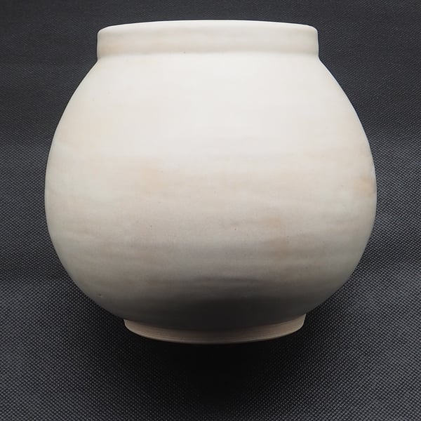 White moon jar, vase handmade pottery