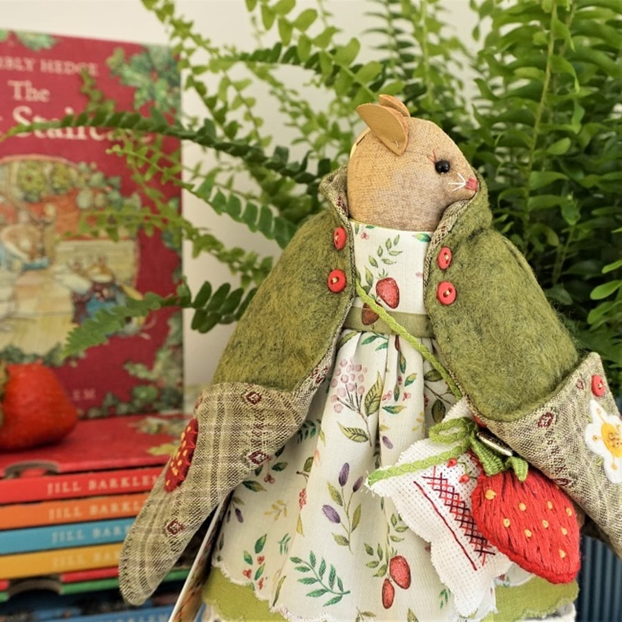 Fenella, An Embroidered Strawberry Mouse in a Summer Cape