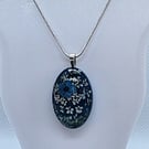 Queen Anne Lace Oval Pendant