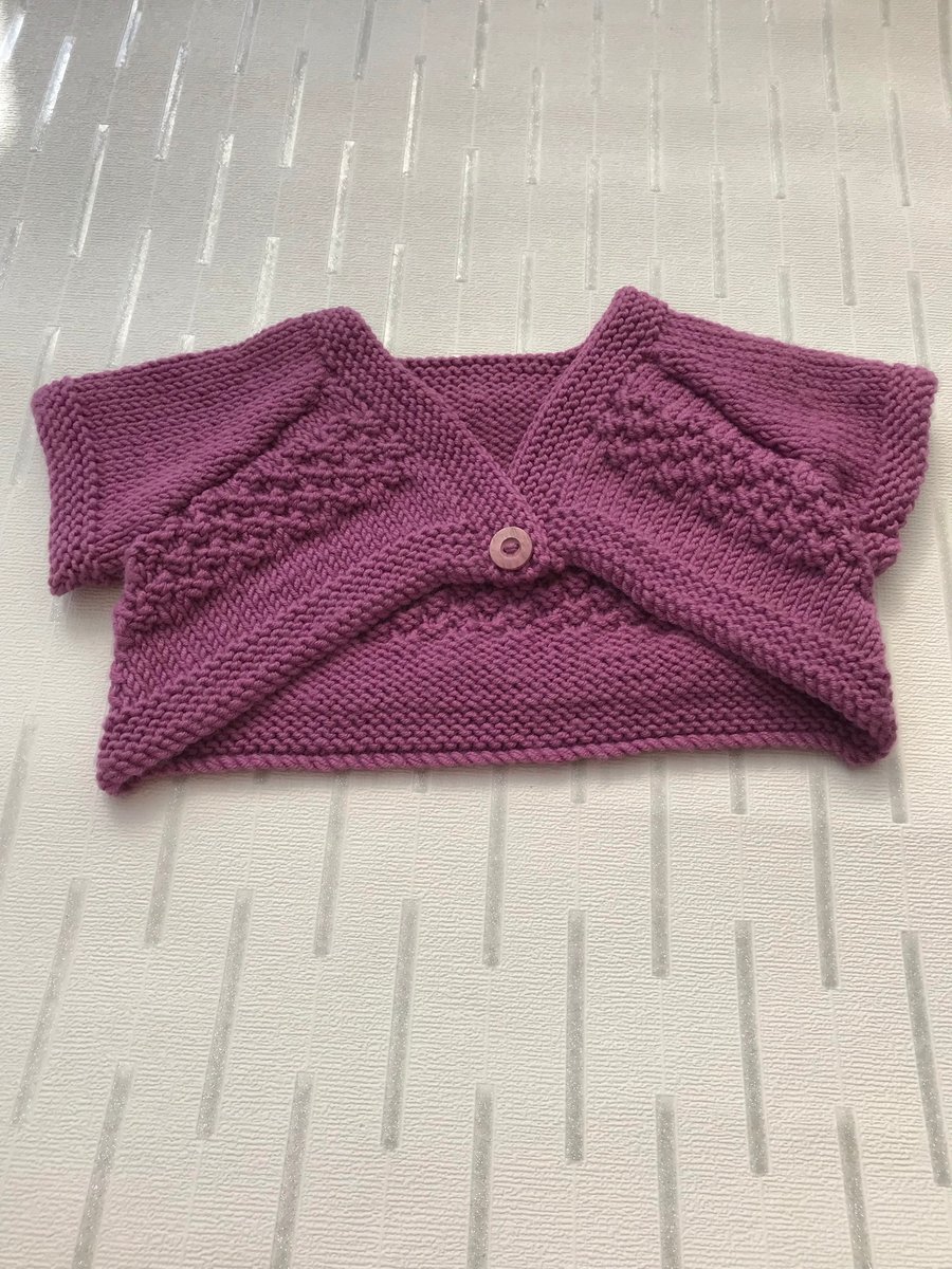 Baby bolero with blackberry stitch panels