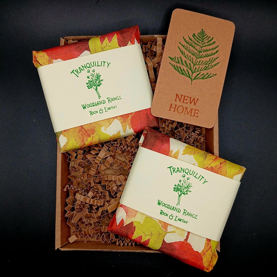 Fallen Leaves New Home Gift - Patchouli, Ylang Ylang and Mandarin Wax Melts