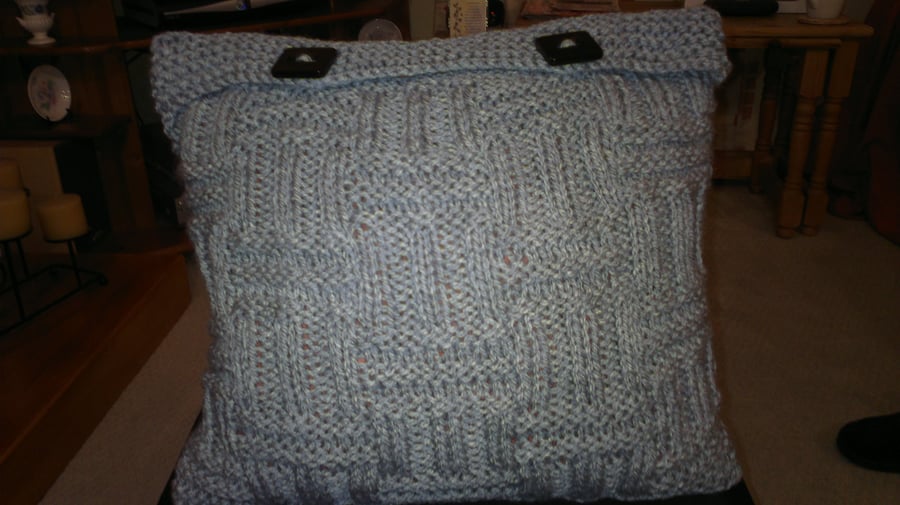Hand knit cushion cover 