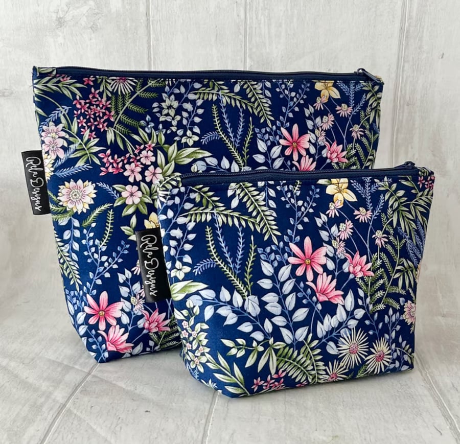 Makeup bags gift set, blue floral