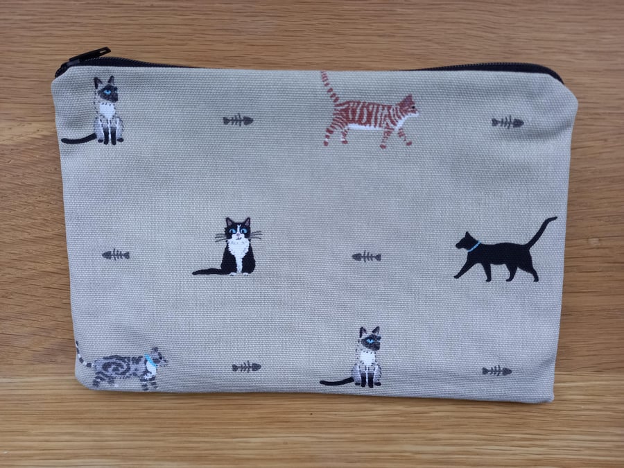 Cat  Storage pouch - ideal gift  make up bag