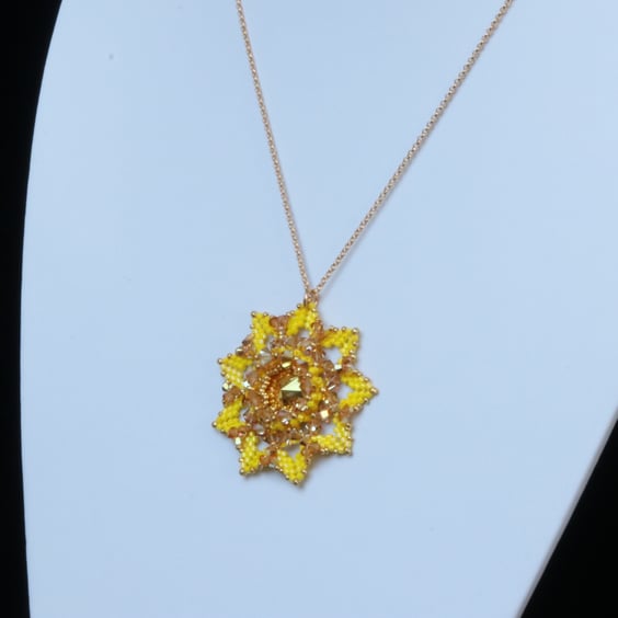 Sparkly Yellow and Topaz Coloured Crystal Star Pendant