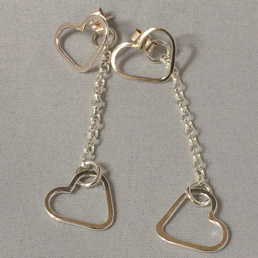 Long silver chain heart studs