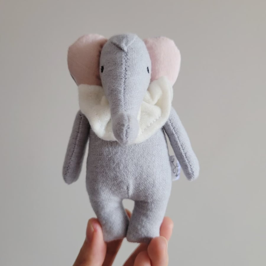 Ernest, Stuffed animal, Elephant