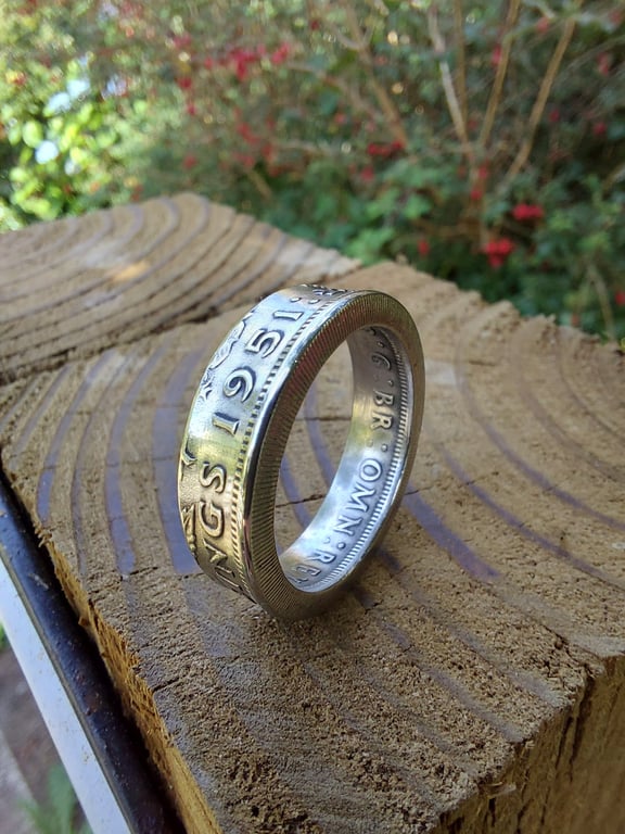 1951 Two Shillings coin ring 