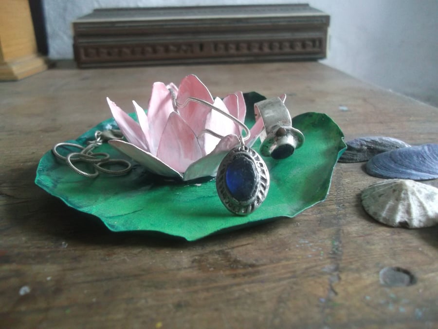 Lotus flower trinkett dish