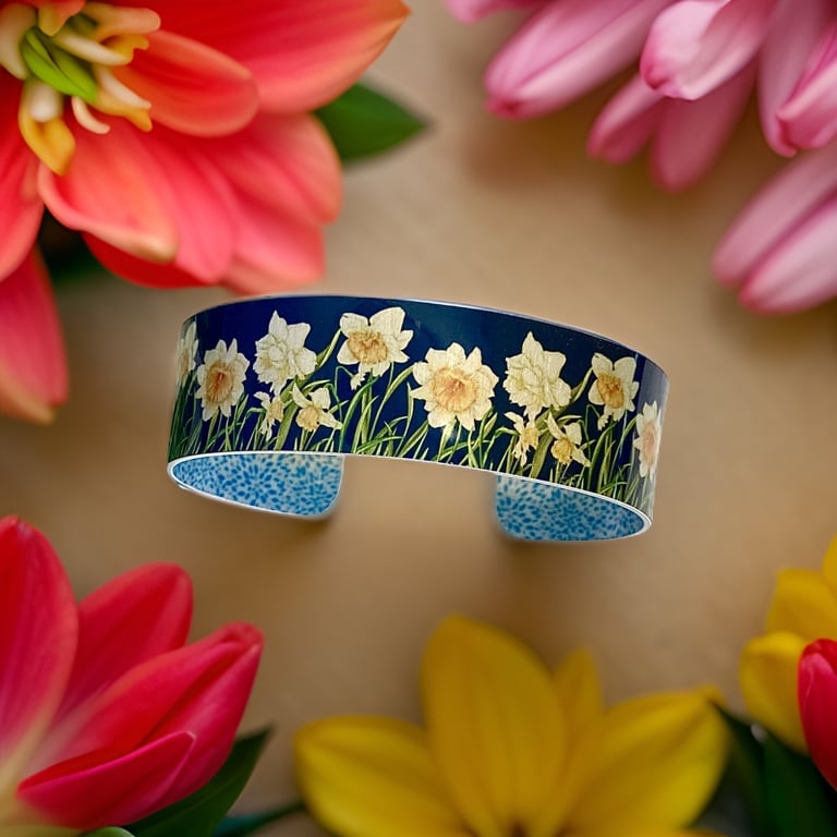 Daffodil spring flowers cuff bracelet, floral design. Personalised gifts. (791)