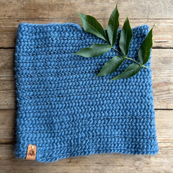 Ash - Hand crafted hedgerow snood