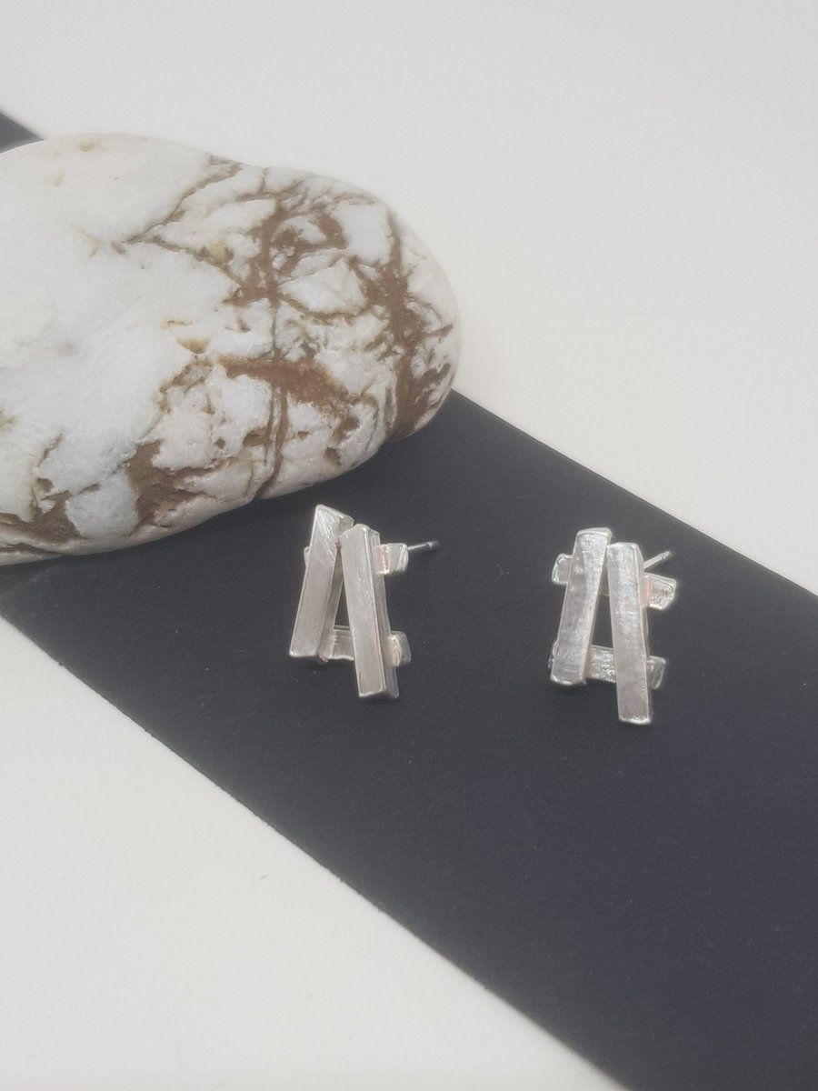 Cruces by Fedha - irregular, hashtag-shaped sterling silver stud earrings 