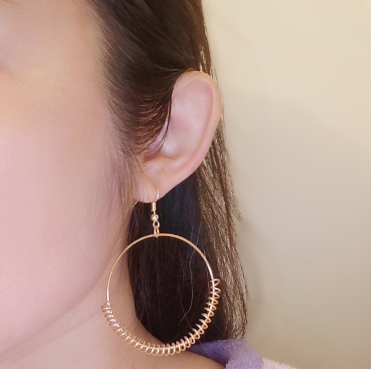 Big Ring earrings with 18k gold plated hooks un Folksy
