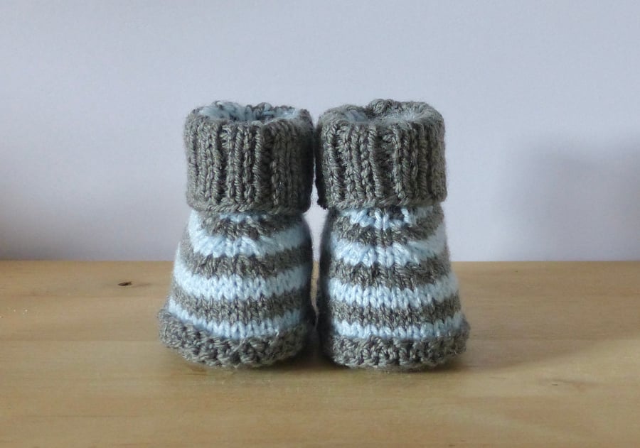 Knitted Baby Booties