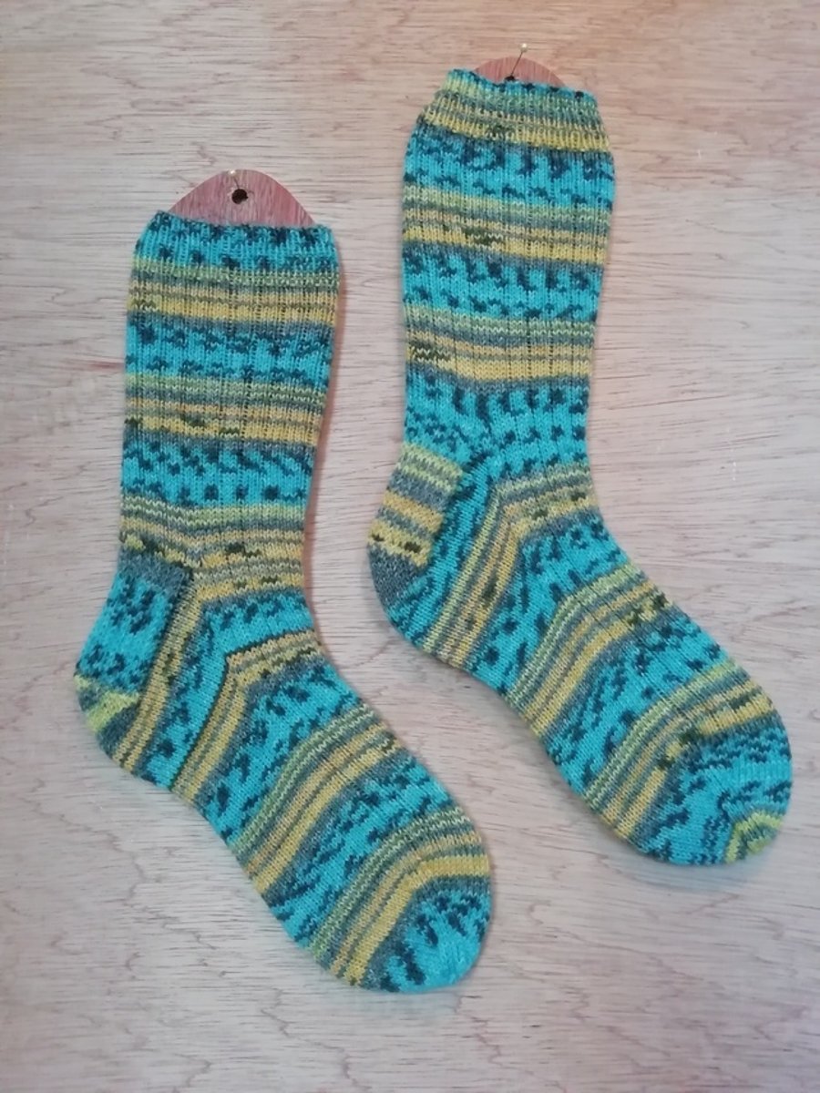 Hand knitted socks, RAINFOREST FROG, LARGE, size 9-11