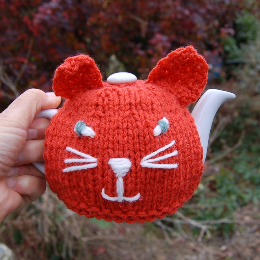 Hand Knitted Ginger Cat Tea cosy - for a small tea for one teapot 