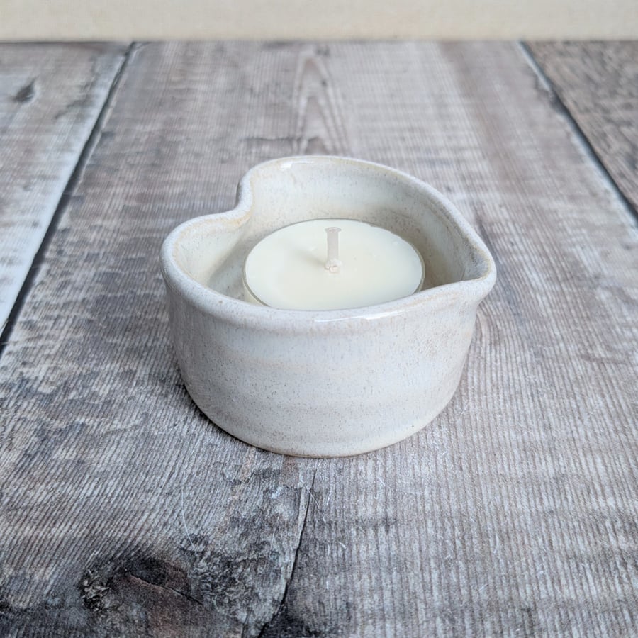 White ceramic heart tealight holder 