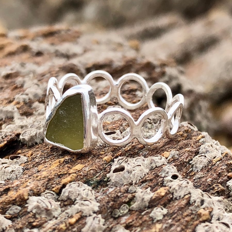 Olive Yellow Seaglass Silver Hoop Ring - Size W - 1166