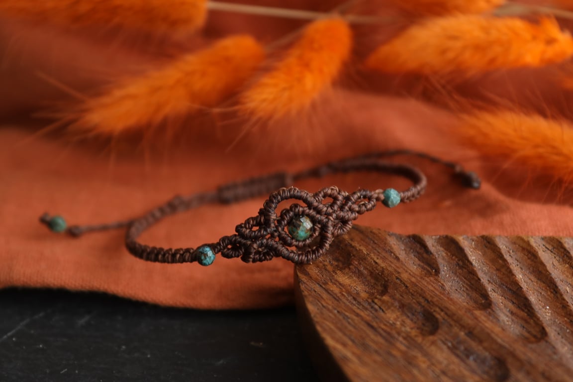 Macrame bracelet with turquoise in brown