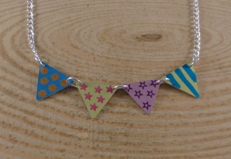 Anodised Aluminium Bunting Necklace AAN072005