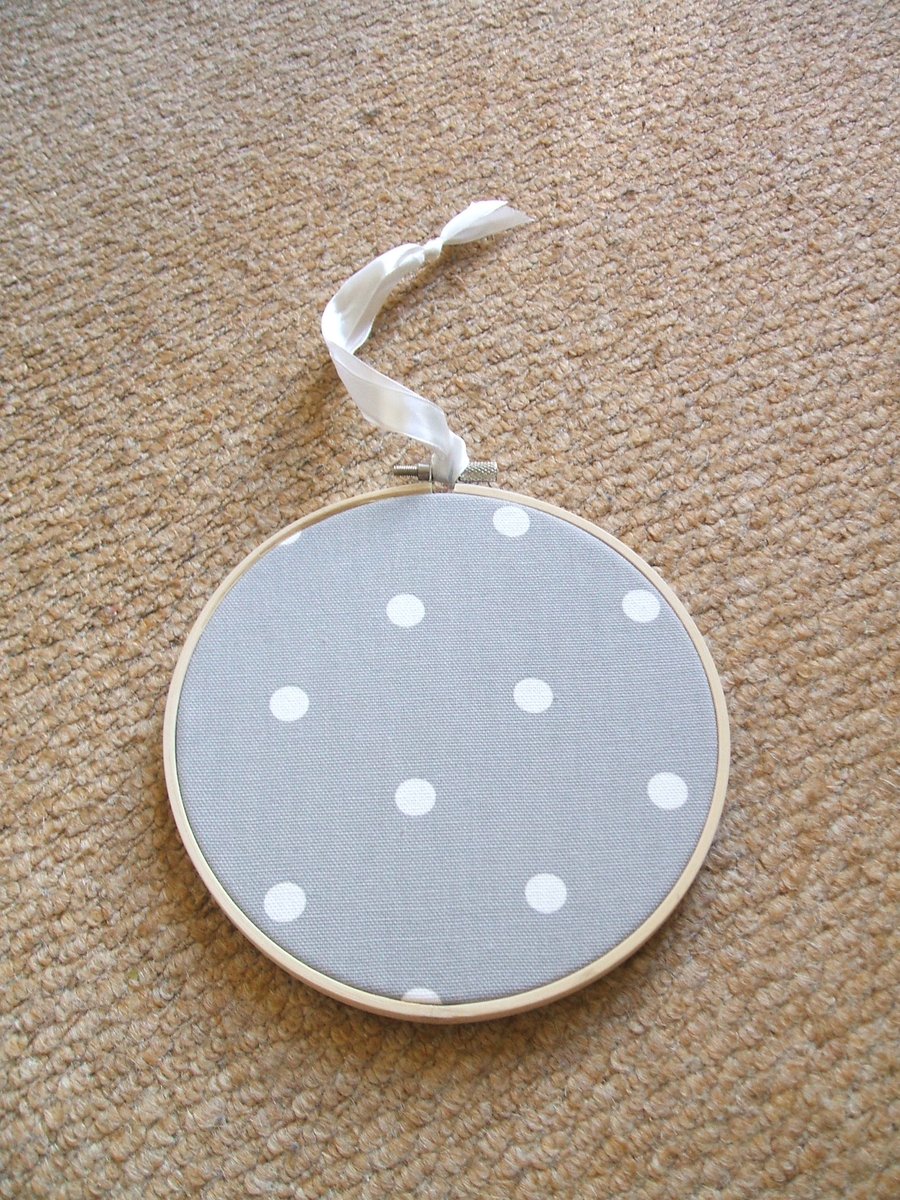 hoop picture - grey and white spot fabric