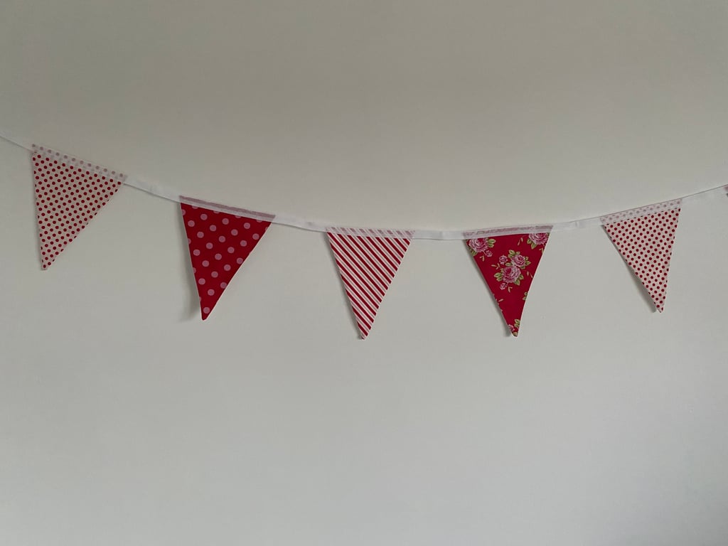 Red Floral Stripe  Bunting. (006)