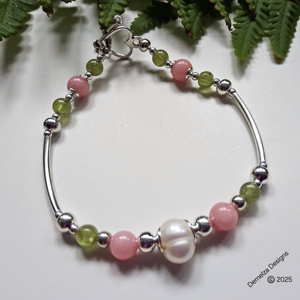 Freshwater Pearl, Quartzite, Peridot & Tibetan Silver Heart Bracelet 