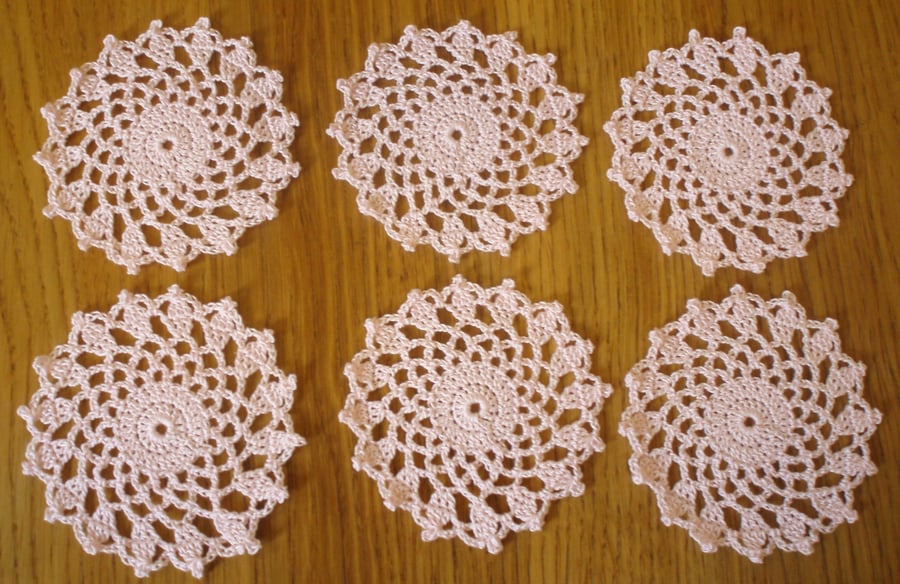 SET of 6 SMALL COTTON COASTERS in PALE PINK - LOVELY CROCHET DESIGN 