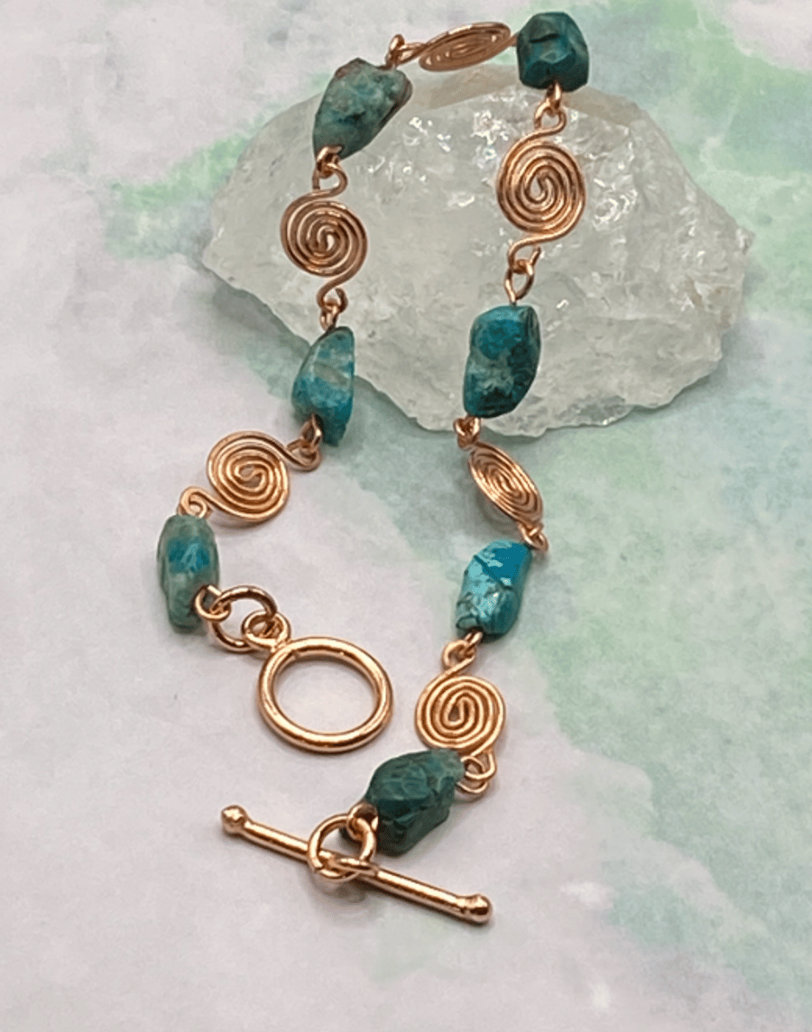 Chrysocolla stone bracelet with rose gold tone wirework