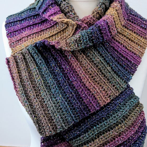Crochet scarf