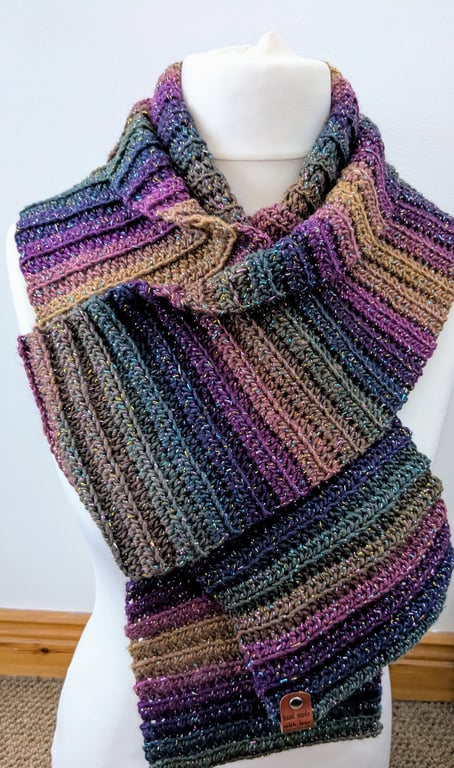 Crochet scarf