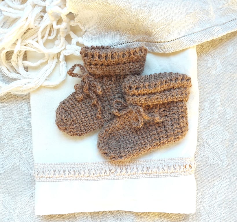 Alpaca Baby Booties, undyed, pure certified alpaca, Andes Collection, 0-6 months