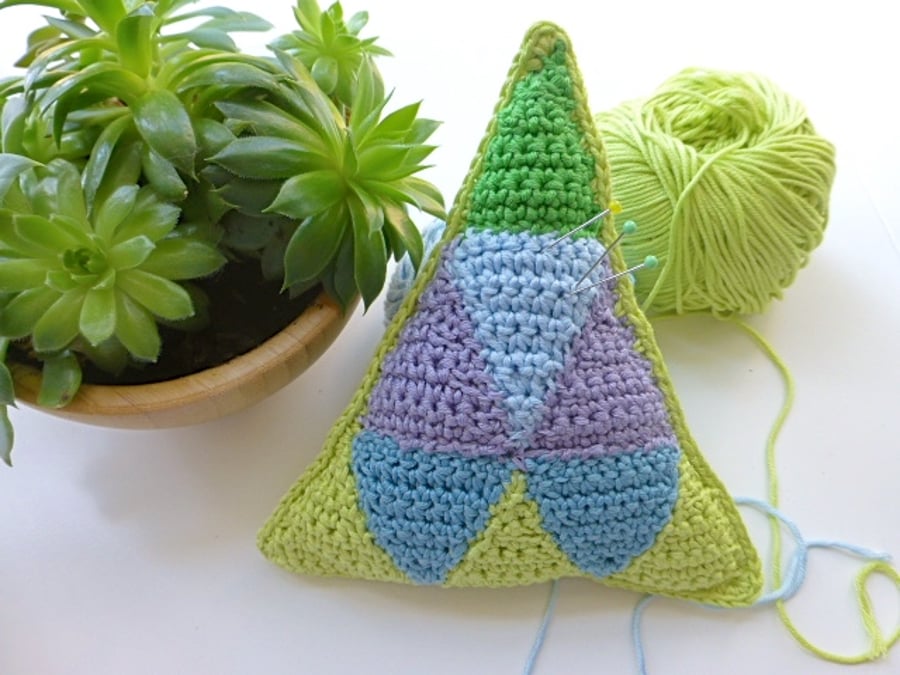 Pincushion, Crochet pincushion, geometric pincushion, pin tidy, greenery theme
