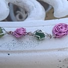 LILAC PINK ROSES WITH GREEN SEAGLASS LEAVES - Bracelet 