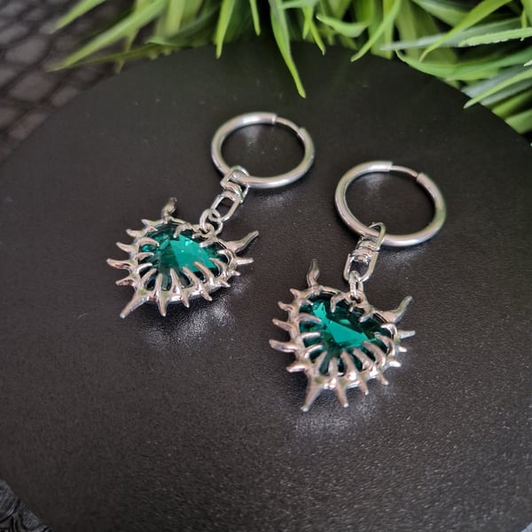 Gothic Green Thorn Heart Hoop Earrings Stainless Steel