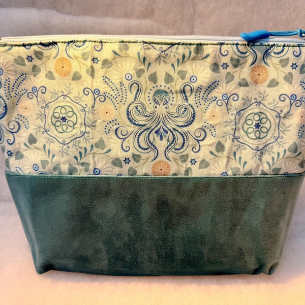 Octopus marine - Large zipped pouch for toiletries, shaving kit, art supplies...