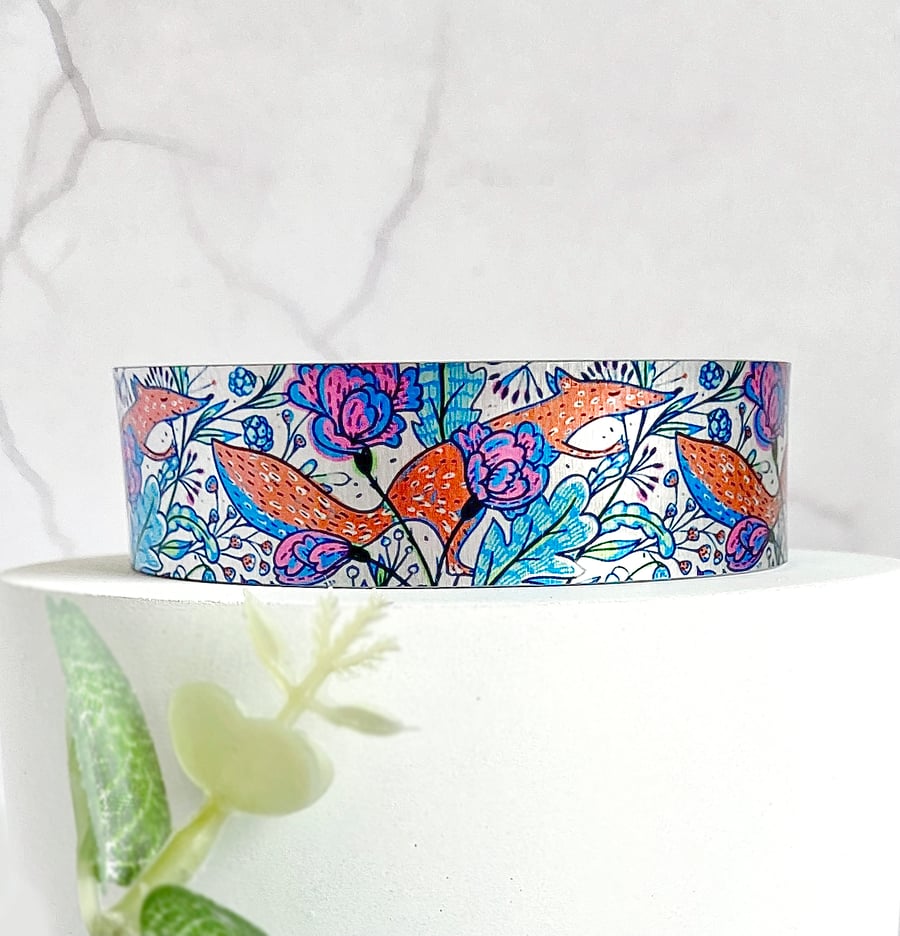 Fox cuff bracelet, personalised wildlife jewellery with foxes. (151)