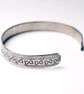 Steel celtic loop in loop cuff band bracelet, narrow band - Image 3
