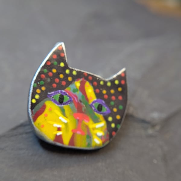 Rainbow spot polymer clay cat brooch 