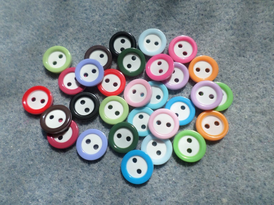 30 x 2-Hole Resin Buttons - Round - 11mm - Circles - Mixed Colour 