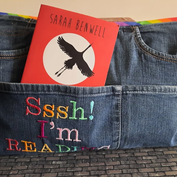 TO BE EDITED Rainbow Reading Pillows