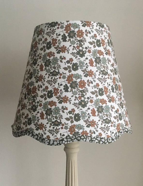 NEW Liberty Capel -Handmade Scalloped Table Lampshade