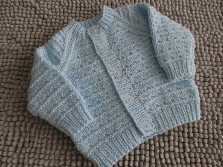 16" Patterned Round Neck Cardigan 