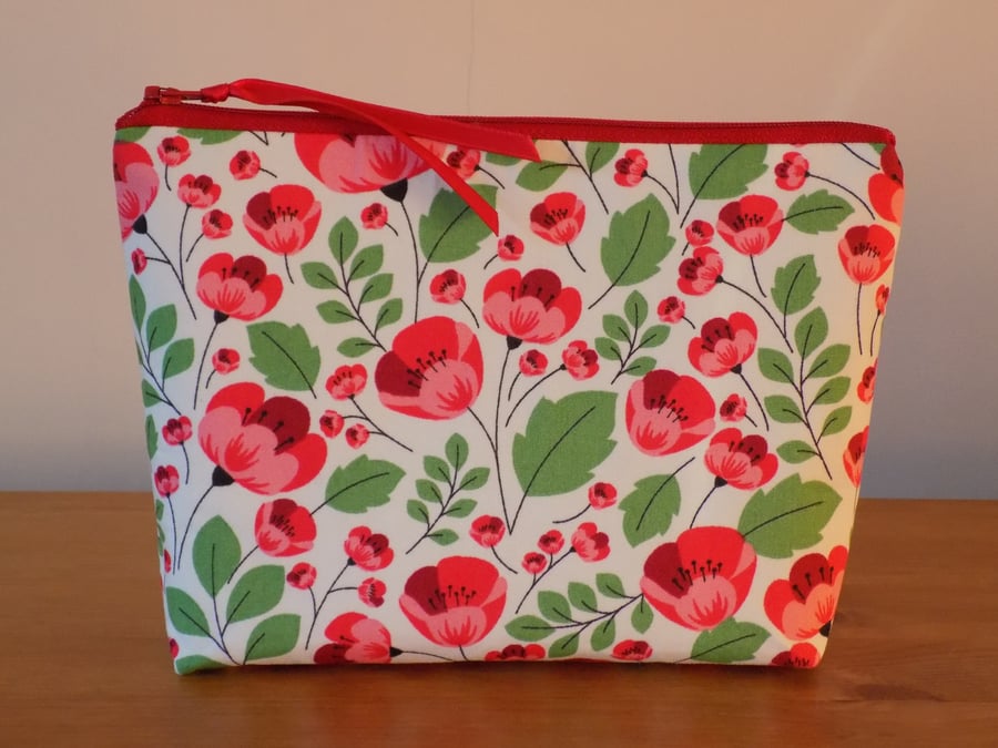 'Poppies' Floral Fabric Make Up Case Bag Cosmetics Purse Pouch Cotton Lined