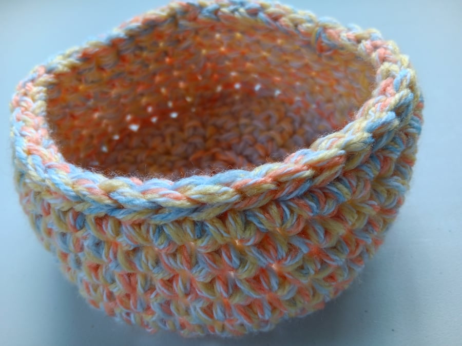 Crochet Basket (Pastel Sunshine) - so practical!