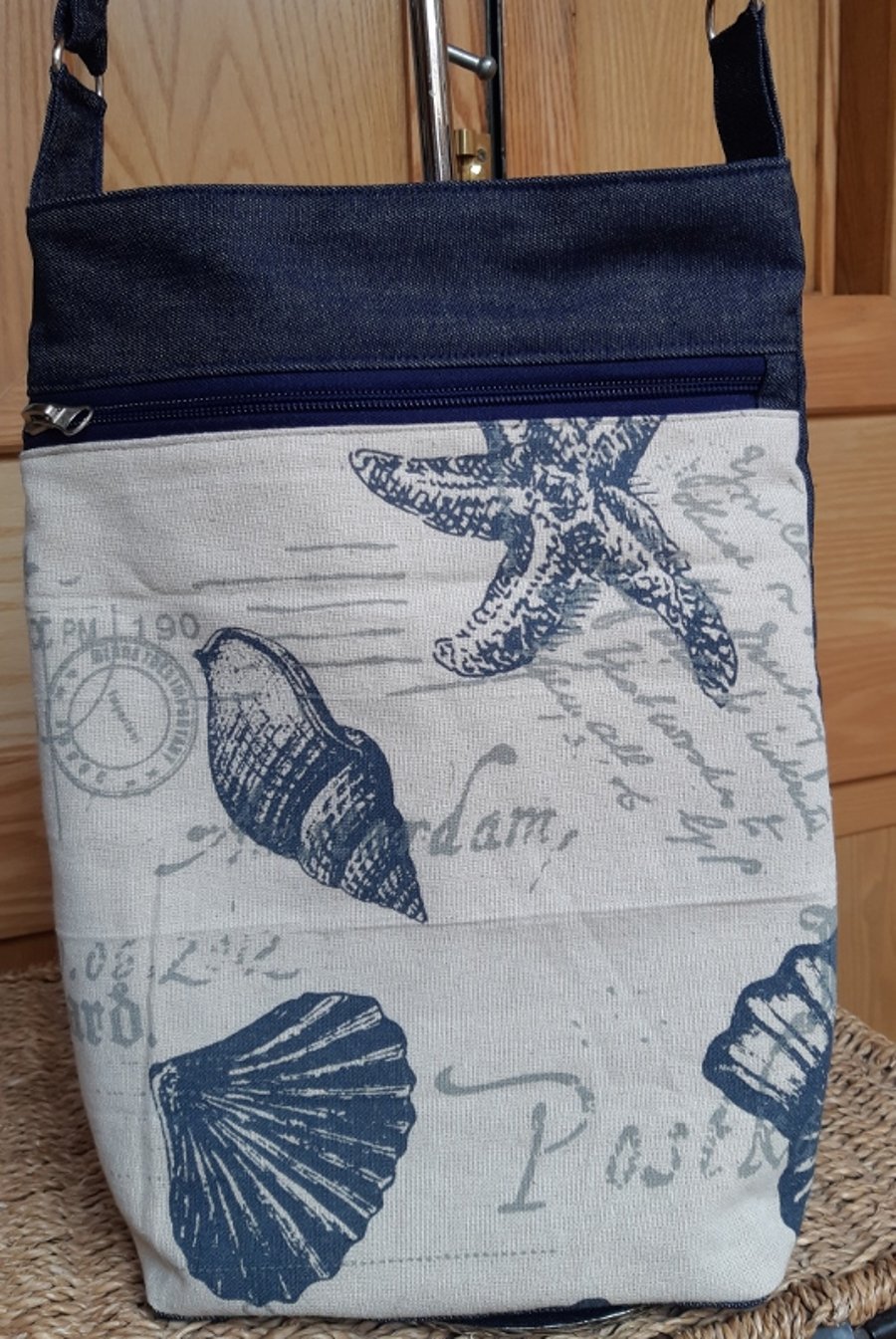 Navy and shells crossbody bag