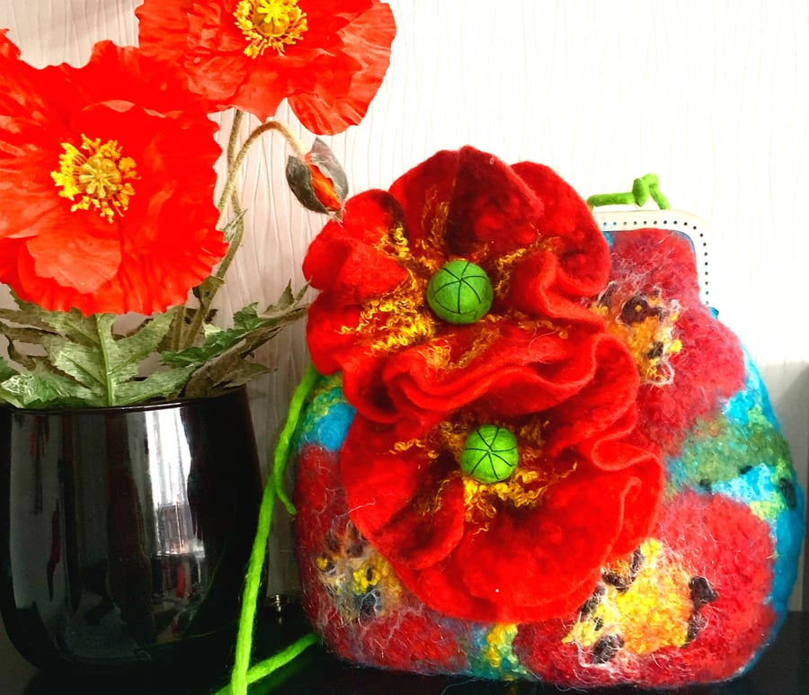 felted  bag or handbag FELTED -100% WOOL MERINO-poppy-