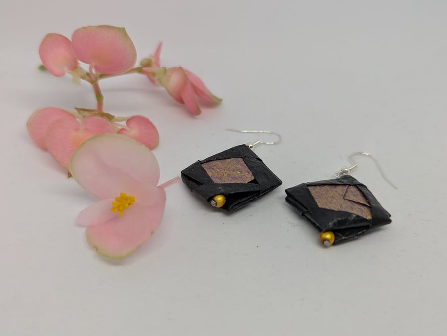  Black and gilt Japanese paper earrings