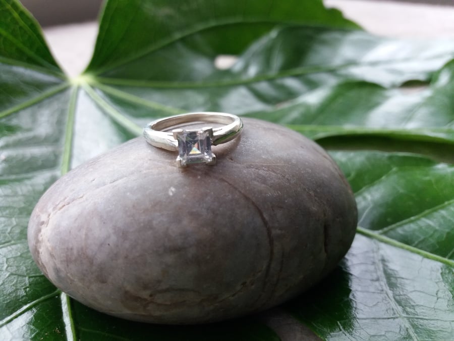 Cubic zirconia silver ring
