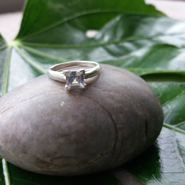 Cubic zirconia silver ring